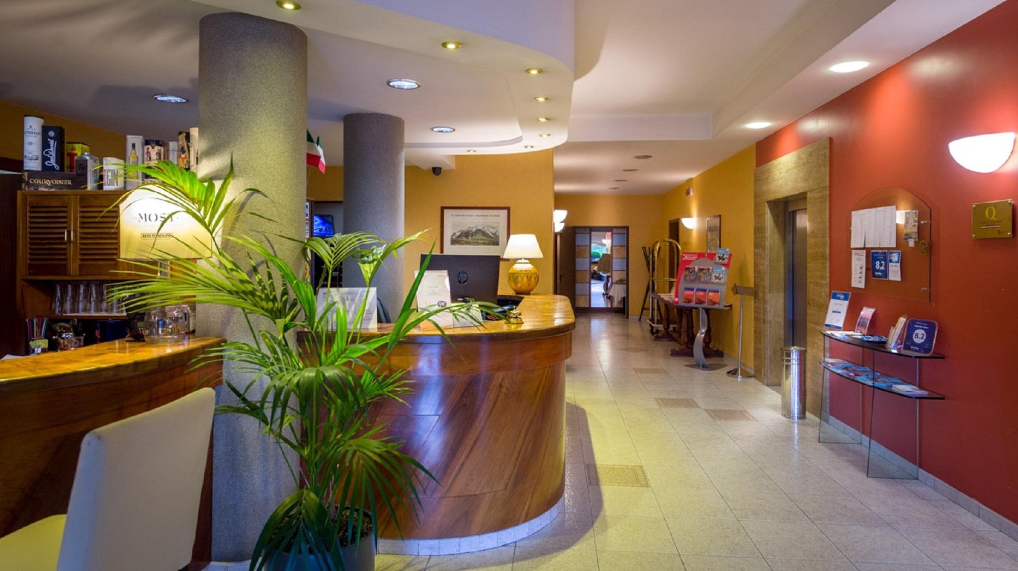 Hotel Des Alpes Rosta Eksteriør bilde
