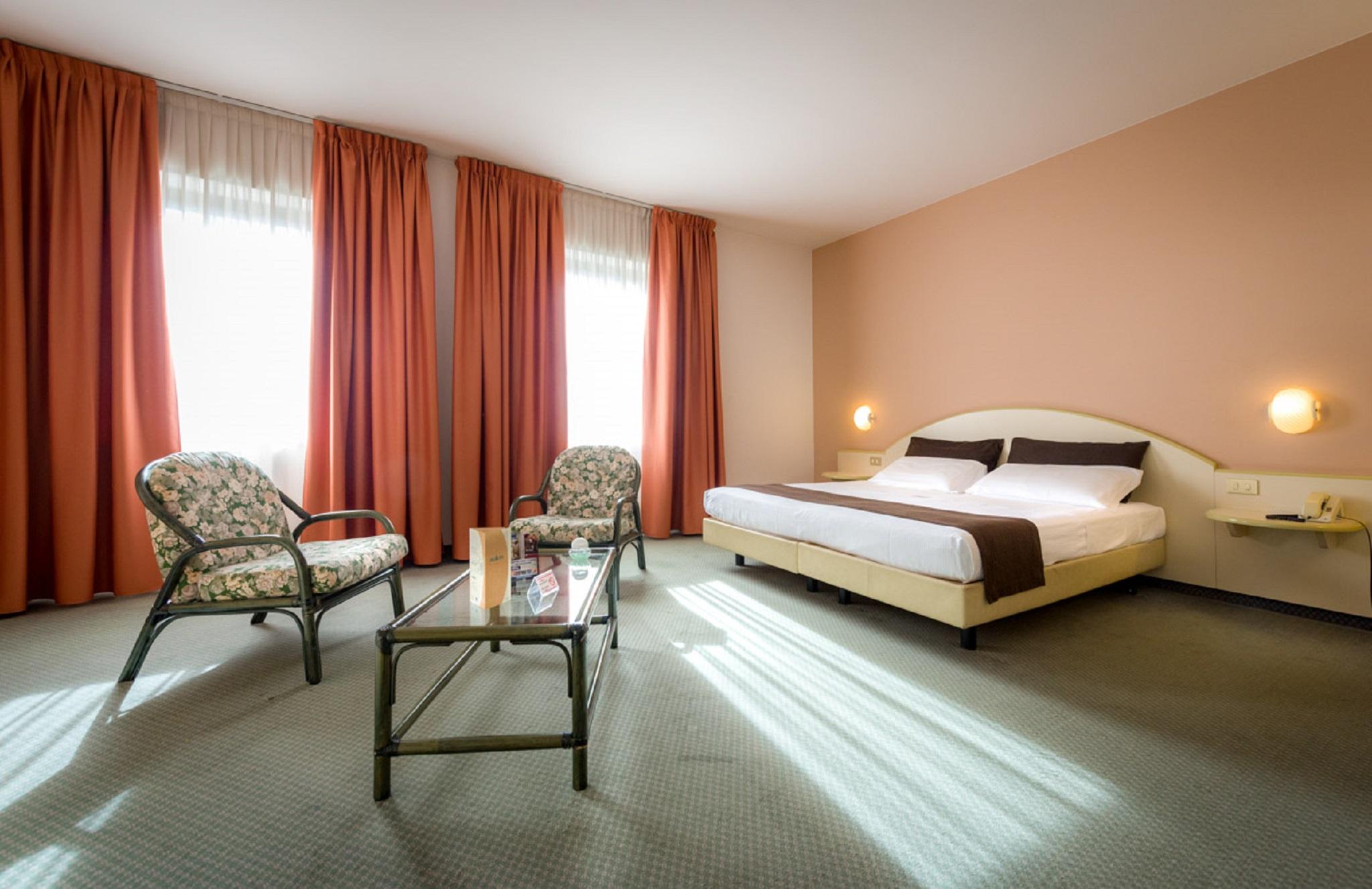 Hotel Des Alpes Rosta Eksteriør bilde