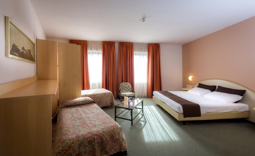 Hotel Des Alpes Rosta Eksteriør bilde