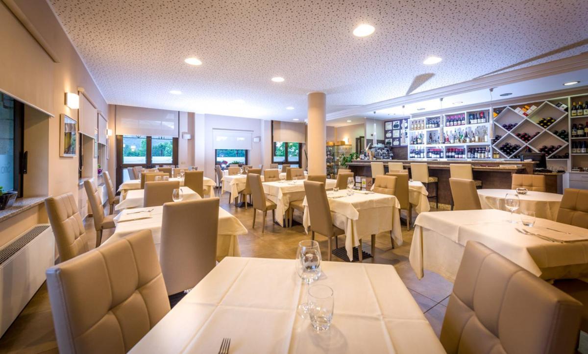 Hotel Des Alpes Rosta Eksteriør bilde
