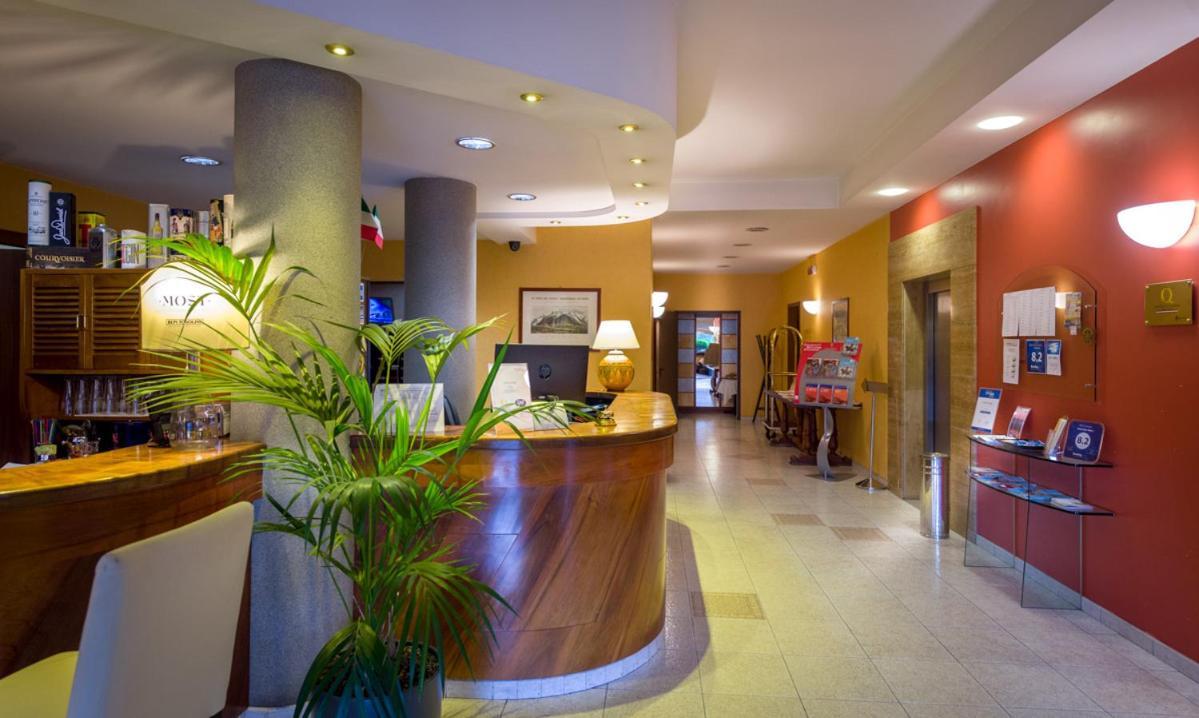 Hotel Des Alpes Rosta Eksteriør bilde