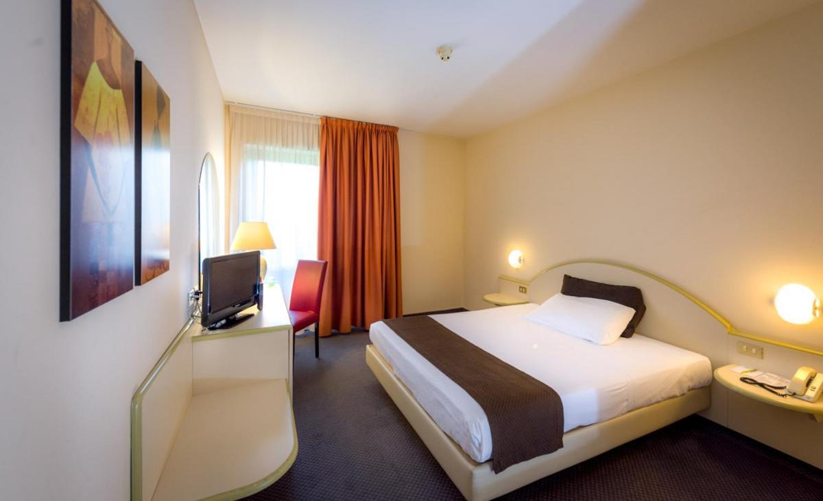 Hotel Des Alpes Rosta Eksteriør bilde